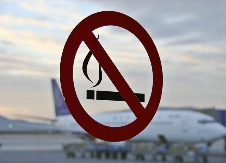 У празькому аеропорті заборонять палити